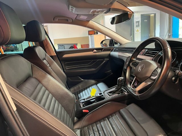 Volkswagen Passat 1.5 Tsi Evo Sel Estate Dsg Euro 6 S S Black #5