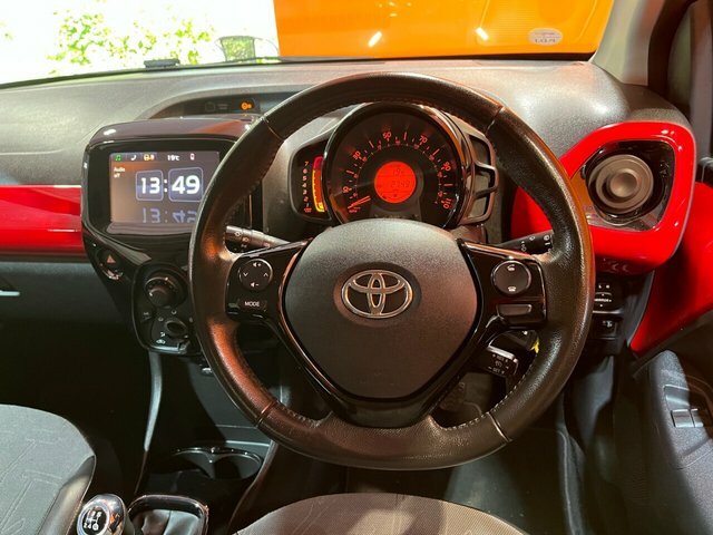 Toyota Aygo 1.0 Vvt-i X-pression Hatchback E CE66XAS Red #6