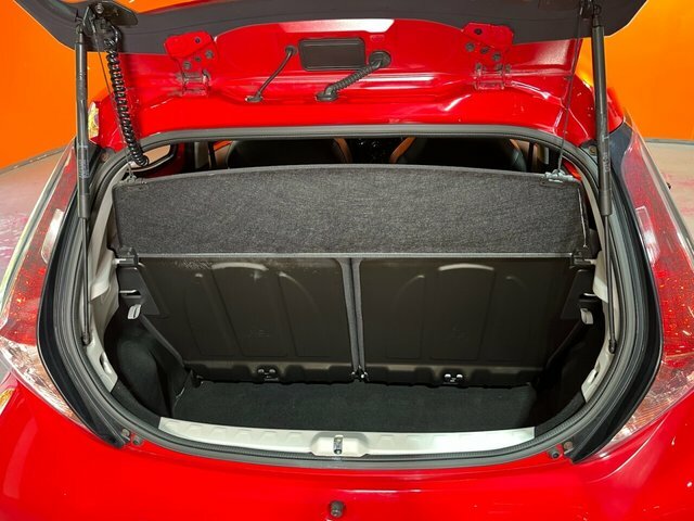 Toyota Aygo 1.0 Vvt-i X-pression Hatchback E CE66XAS Red #2