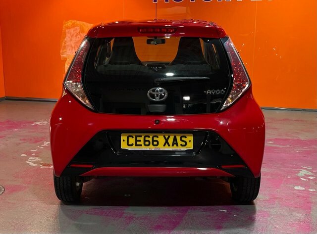Toyota Aygo 1.0 Vvt-i X-pression Hatchback E CE66XAS Red #6