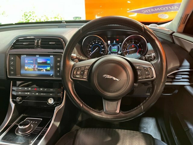 Jaguar XE 2.0D Portfolio Saloon Euro 6 S S OV16UPD Black #5