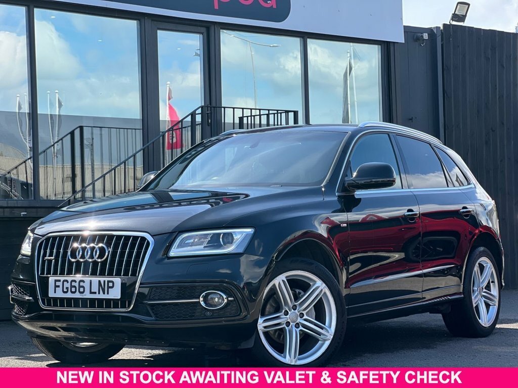 Audi Q5 2L S Line Plus Black