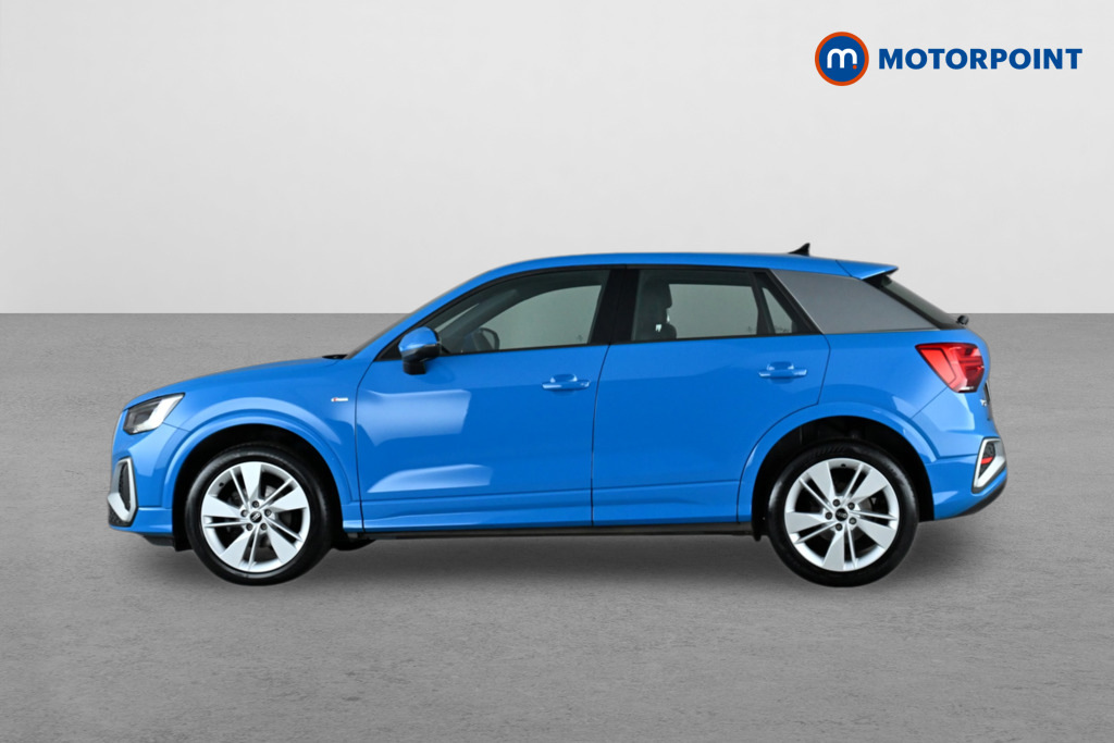 Audi Q2 35 Tfsi S Line PN23MWG Blue #4