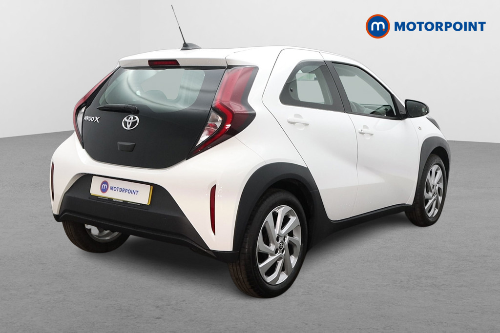 Toyota Aygo X 1.0 Vvt-i Pure SY72NNT White #6