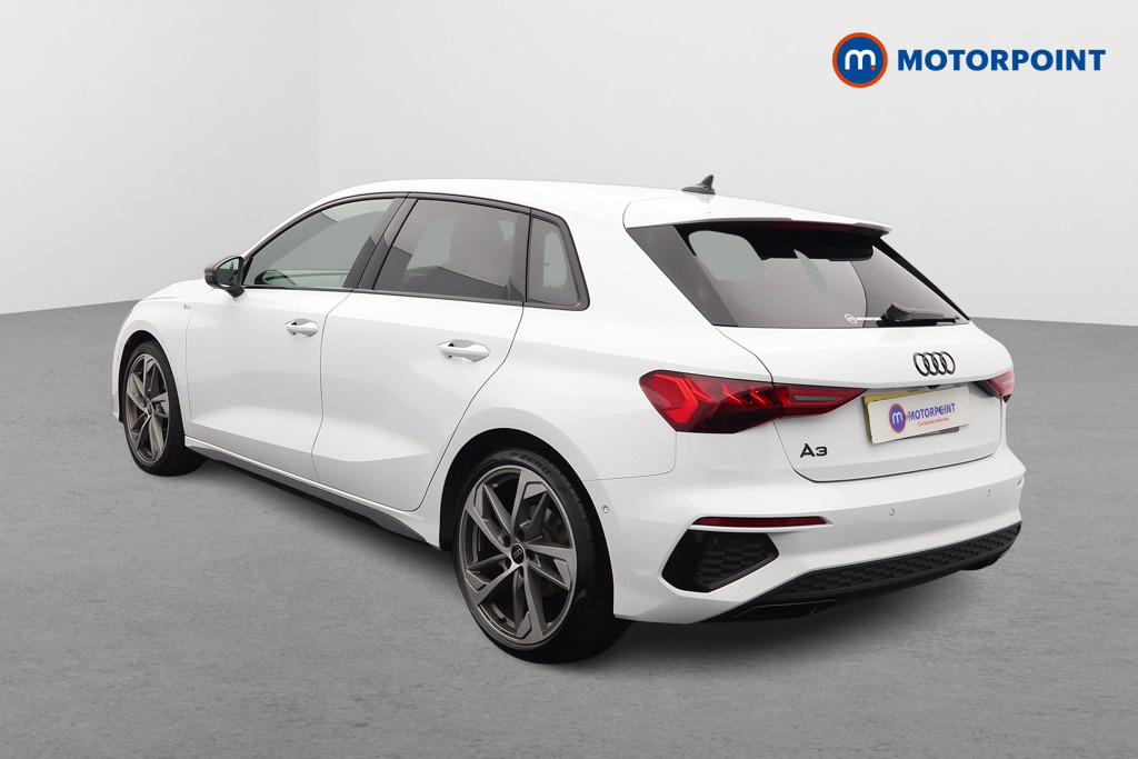 Audi A3 35 Tfsi Black Edition S Tronic KR73ETV White #5