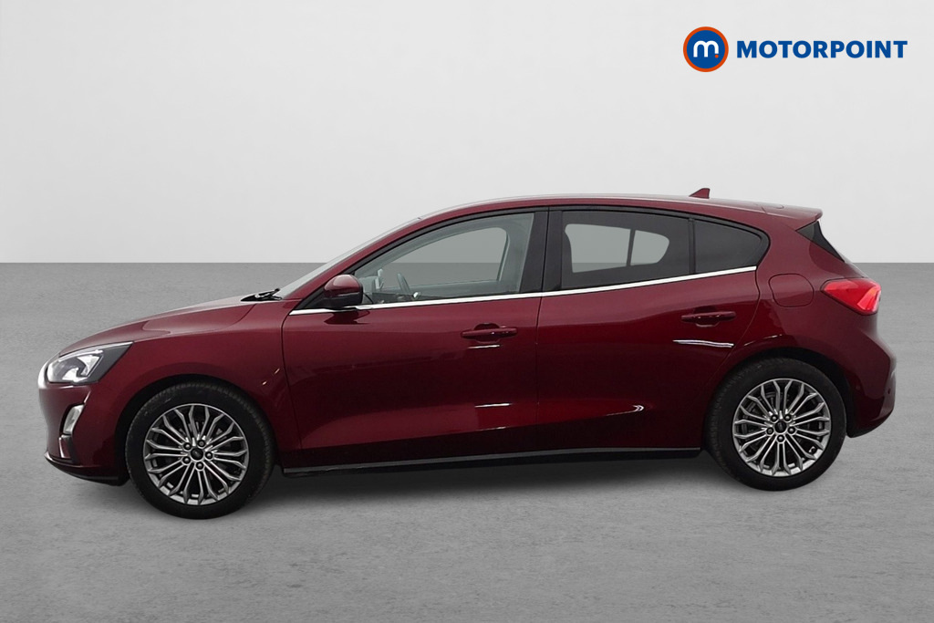 Ford Focus 1.5 Ecoboost 150 Titanium X Red #4