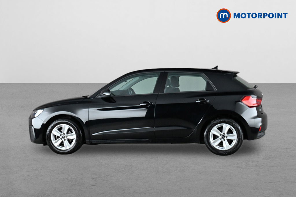 Audi A1 25 Tfsi Technik LM22XLY Black #4