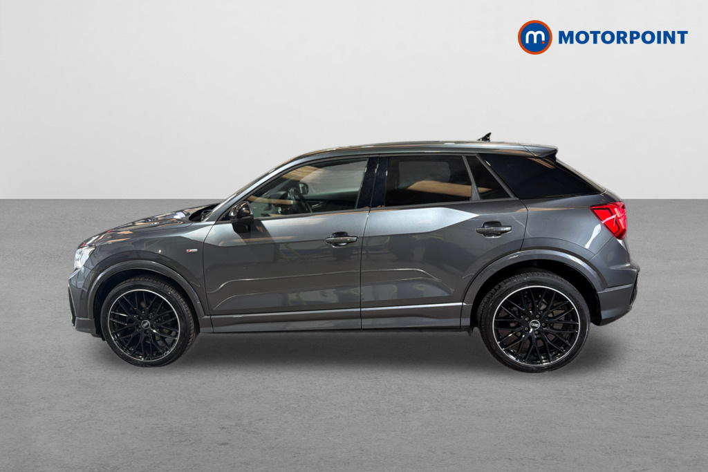 Audi Q2 35 Tfsi Black Edition S Tronic CV21GVT Grey #4