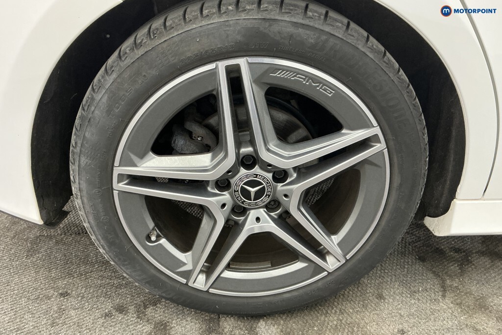 Mercedes-Benz B Class B200 Amg Line Executive Black #40
