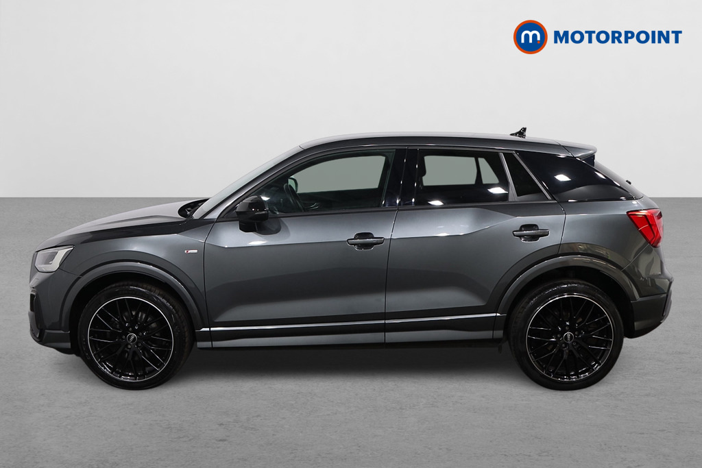 Audi Q2 35 Tfsi Black Edition YP21WTE Grey #4