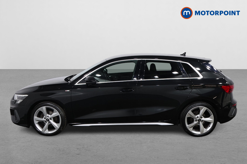 Audi A3 30 Tfsi S Line RE23ETZ Black #4
