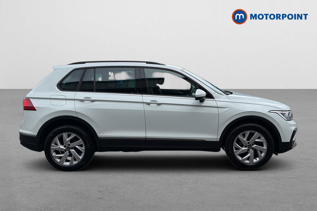 Volkswagen Tiguan 1.5 Tsi 150 Life Dsg YT24ETF White #4