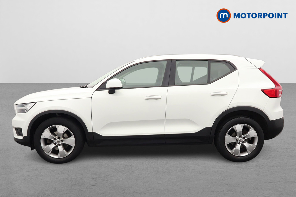 Volvo XC40 1.5 T3 163 Momentum WF70VYR White #4