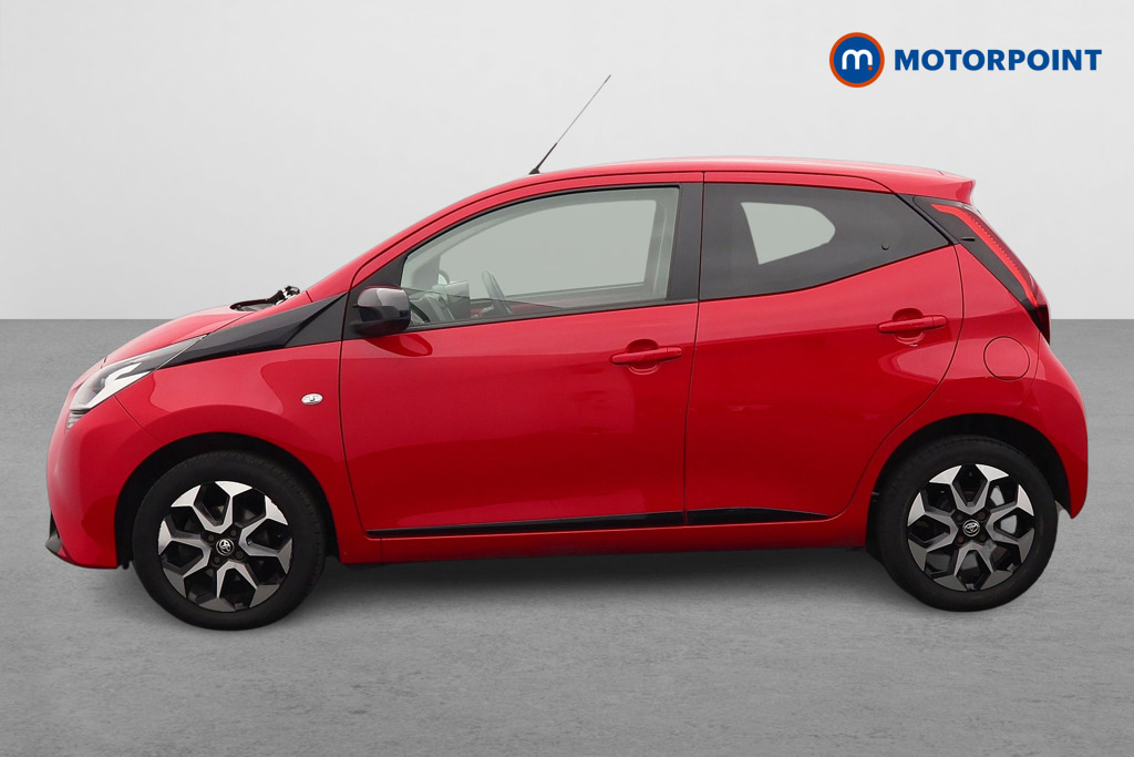 Toyota Aygo 1.0 Vvt-i X-trend DA20CEU Red #4