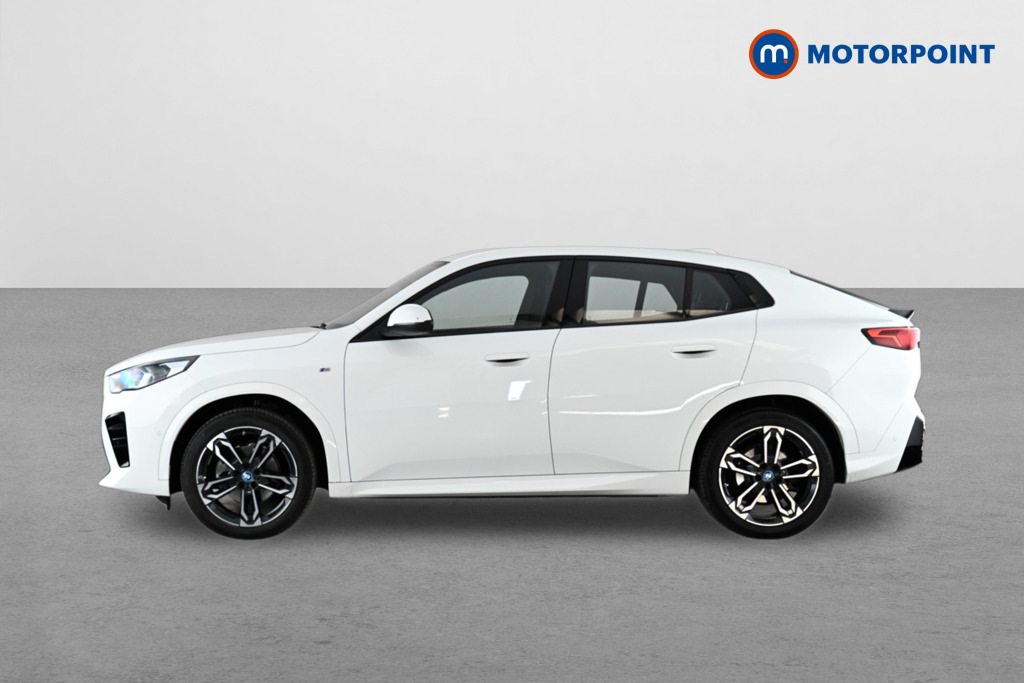 BMW iX2 150Kw Edrive20 M Sport 65Kwh White #4