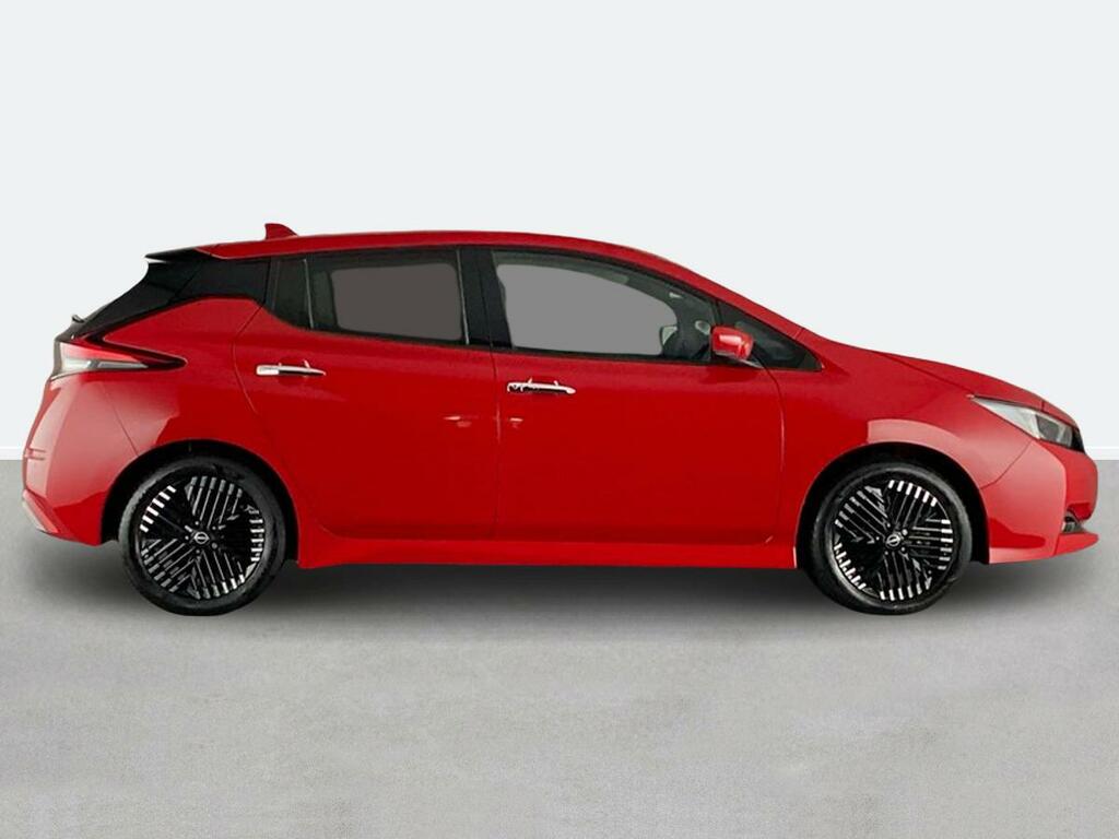 Nissan Leaf 110Kw N-connecta 39Kwh DU72BHP Red #2