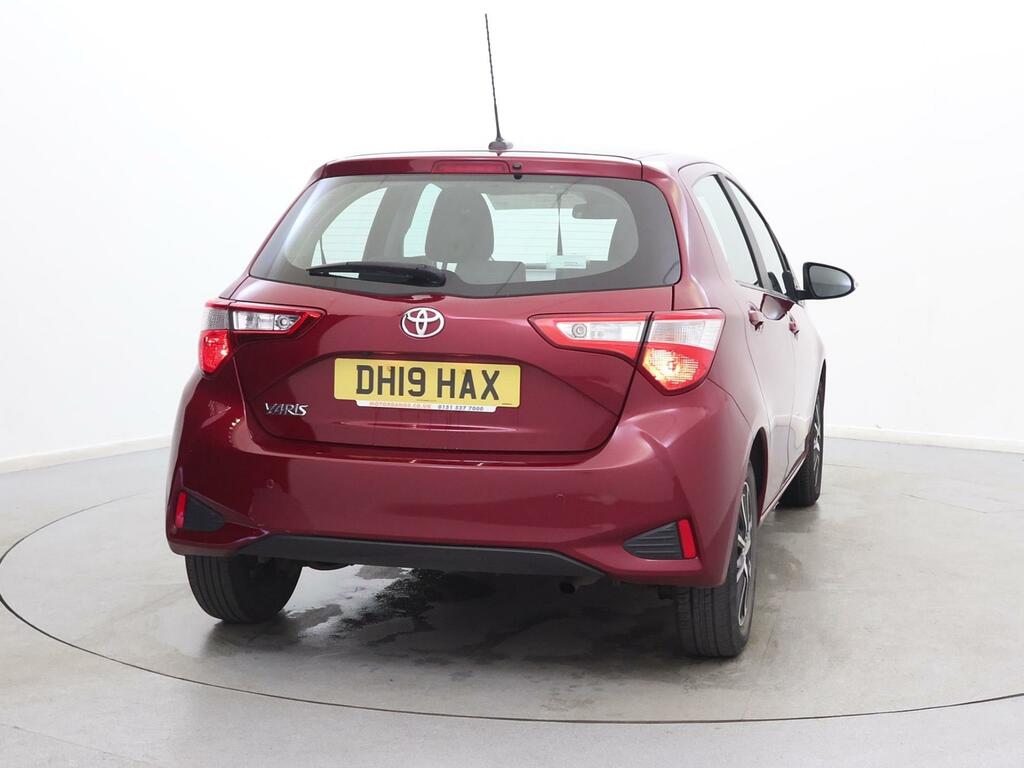 Toyota Yaris 1.5 Vvt-i Icon Tech DH19HAX Red #6