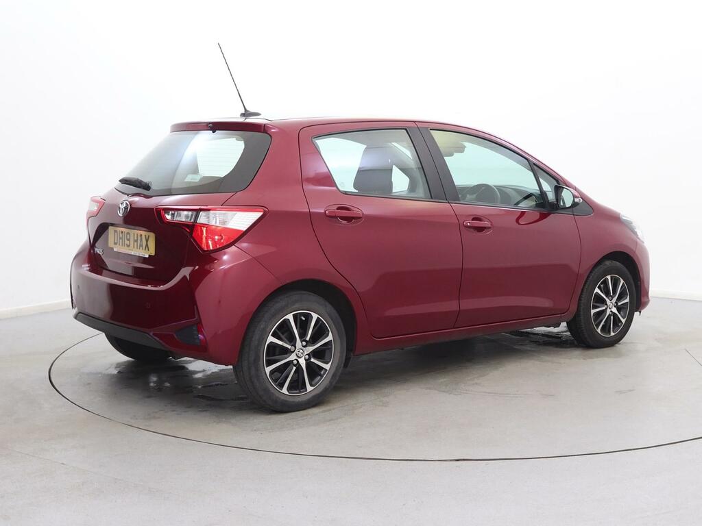 Toyota Yaris 1.5 Vvt-i Icon Tech DH19HAX Red #5