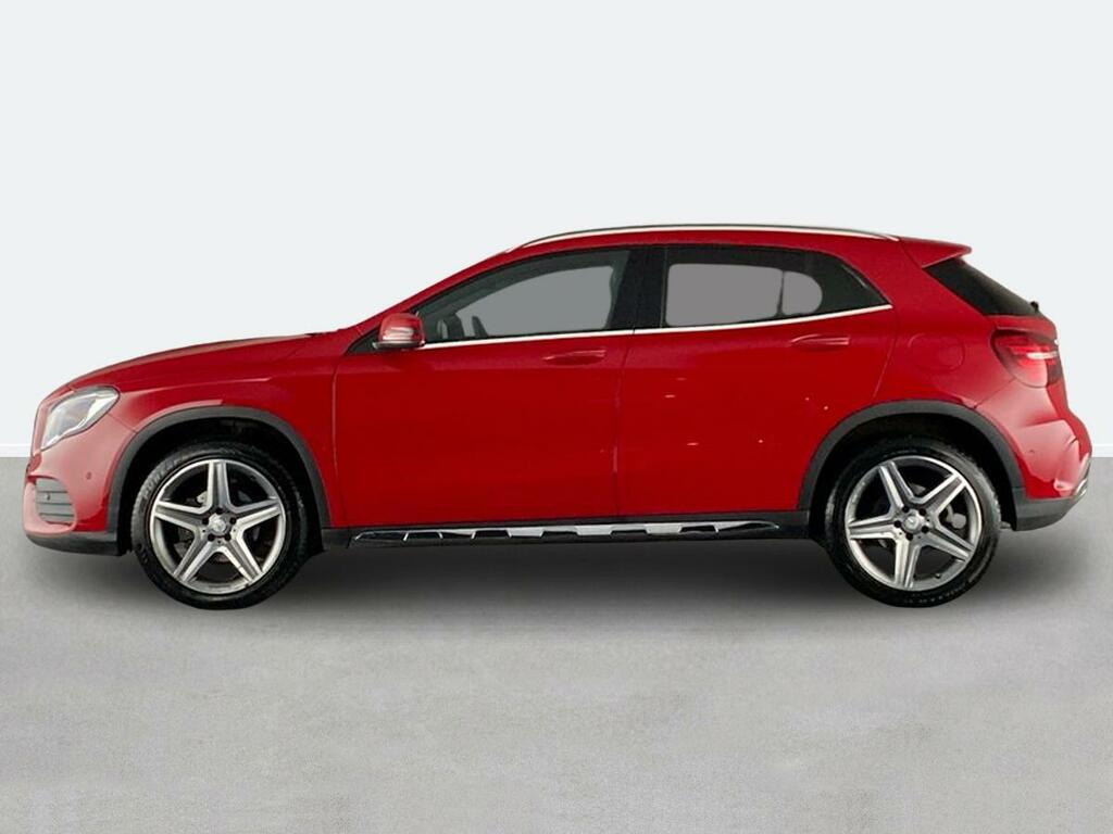Mercedes-Benz GLA Class Gla 200 Amg Line Premium Plus CE17XXW Red #6