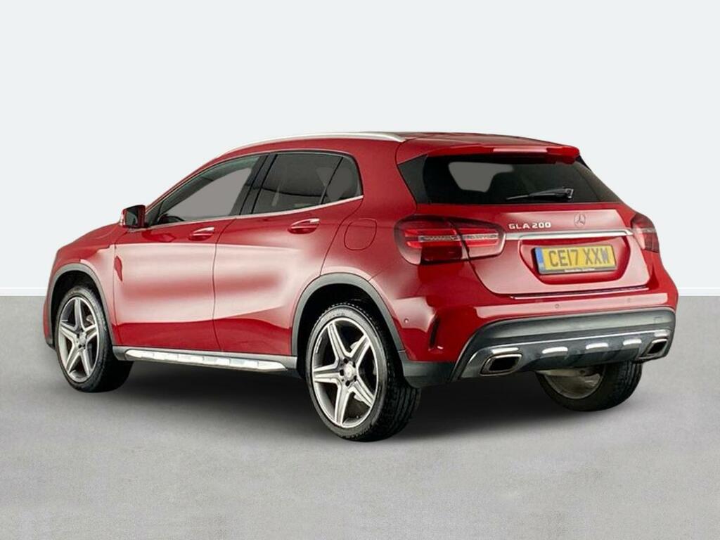 Mercedes-Benz GLA Class Gla 200 Amg Line Premium Plus CE17XXW Red #5