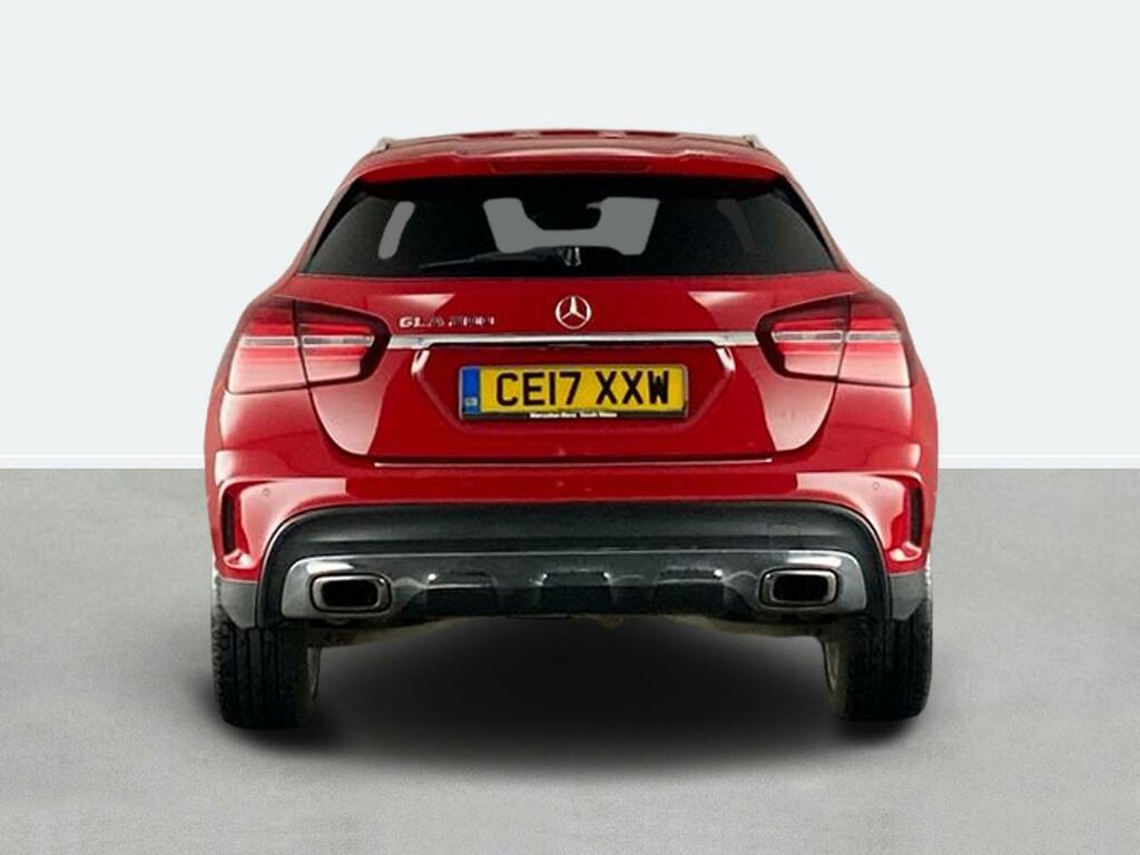 Mercedes-Benz GLA Class Gla 200 Amg Line Premium Plus CE17XXW Red #4