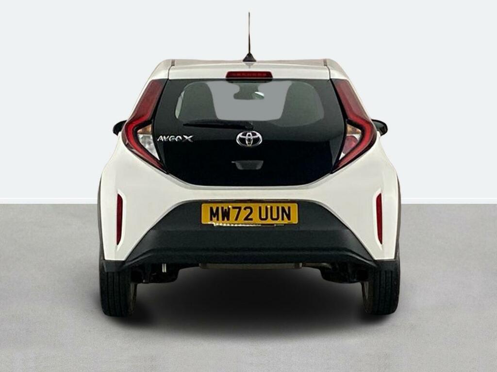 Toyota Aygo X 1.0 Vvt-i Pure MW72UUN White #4
