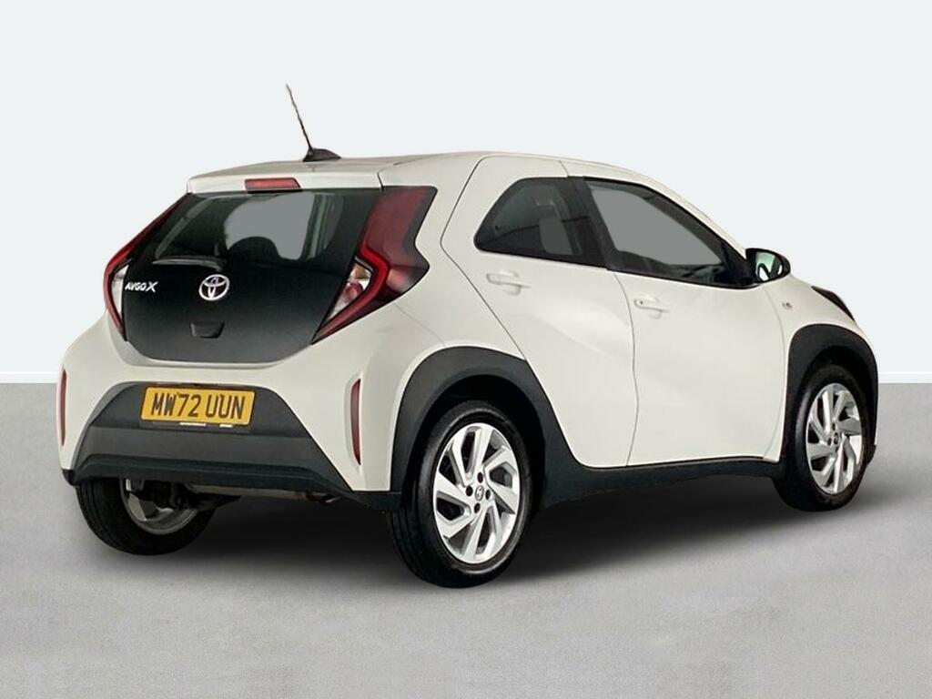 Toyota Aygo X 1.0 Vvt-i Pure MW72UUN White #3