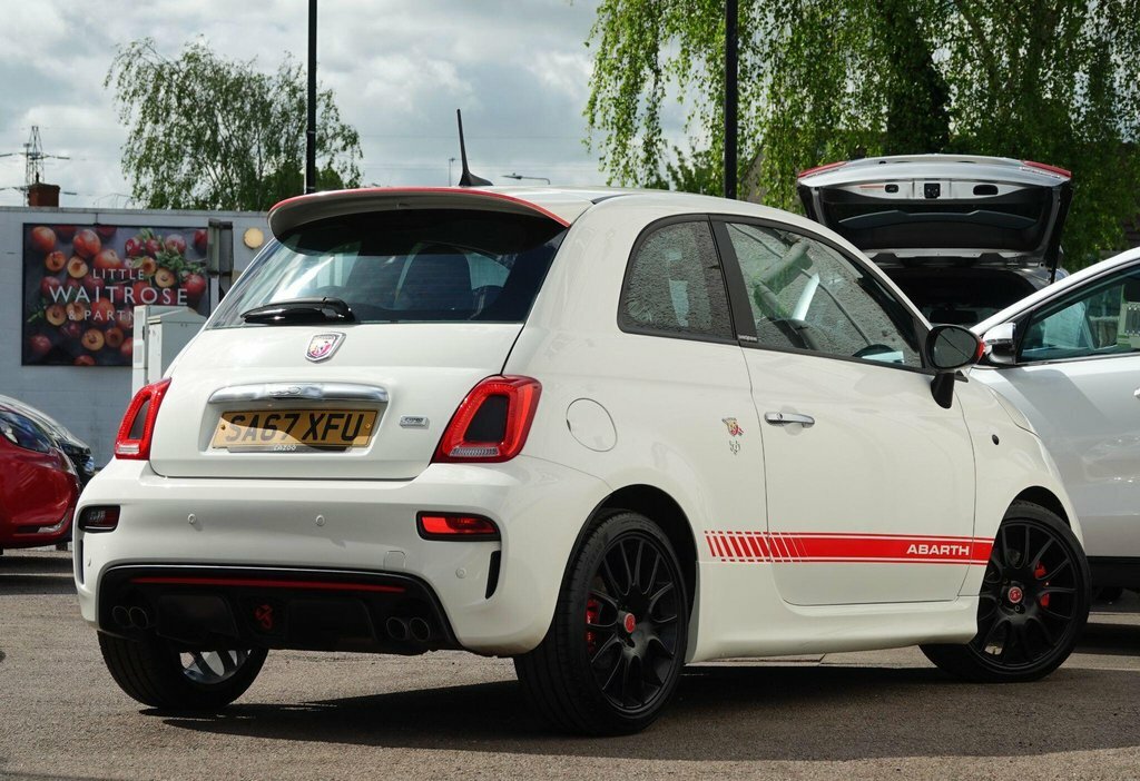 Abarth 595 1.4 T-jet Trofeo Hatchback Euro SA67XFU White #4