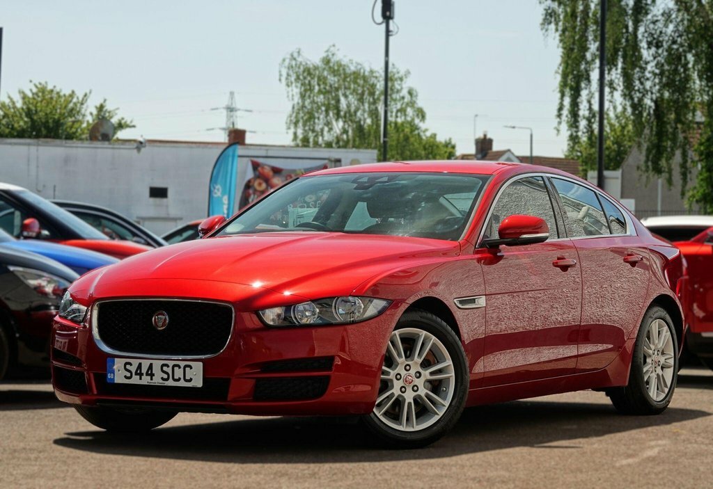 Jaguar XE 2.0 Gtdi Prestige Saloon Euro 6 S S44SCC Red #2