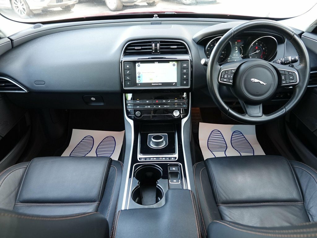 Jaguar XE 2.0 Gtdi Prestige Saloon Euro 6 S S44SCC Red #6