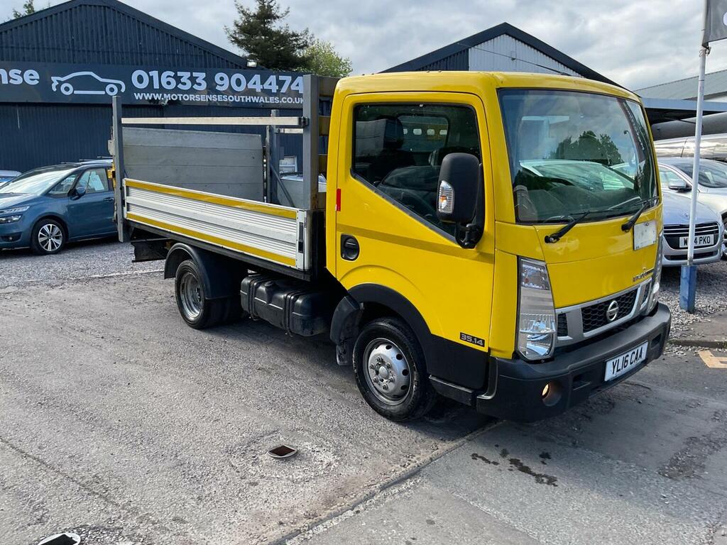 Nissan NT400 2.5L Null White #41