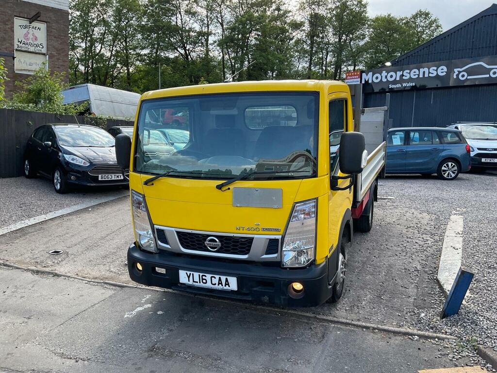 Nissan NT400 2.5L Null White #27