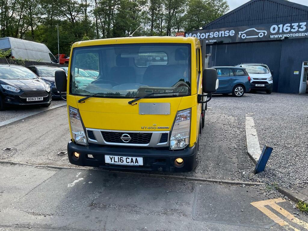 Nissan NT400 2.5L Null White #26