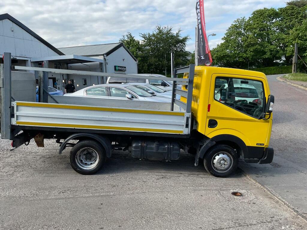 Nissan NT400 2.5L Null White #56