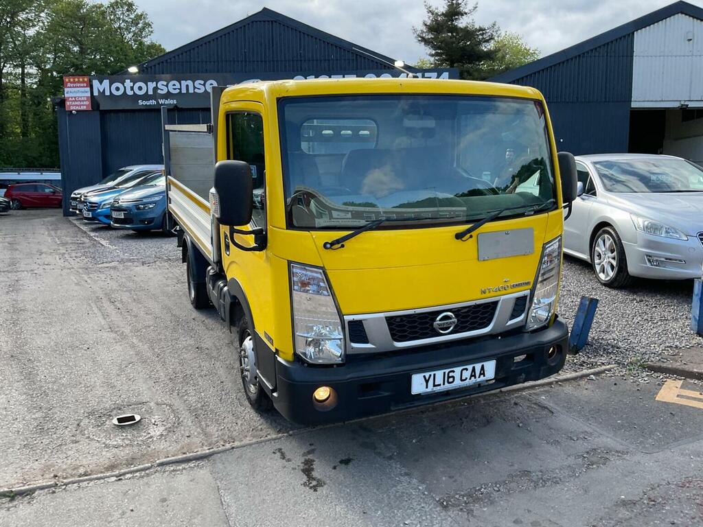 Nissan NT400 2.5L Null White #37