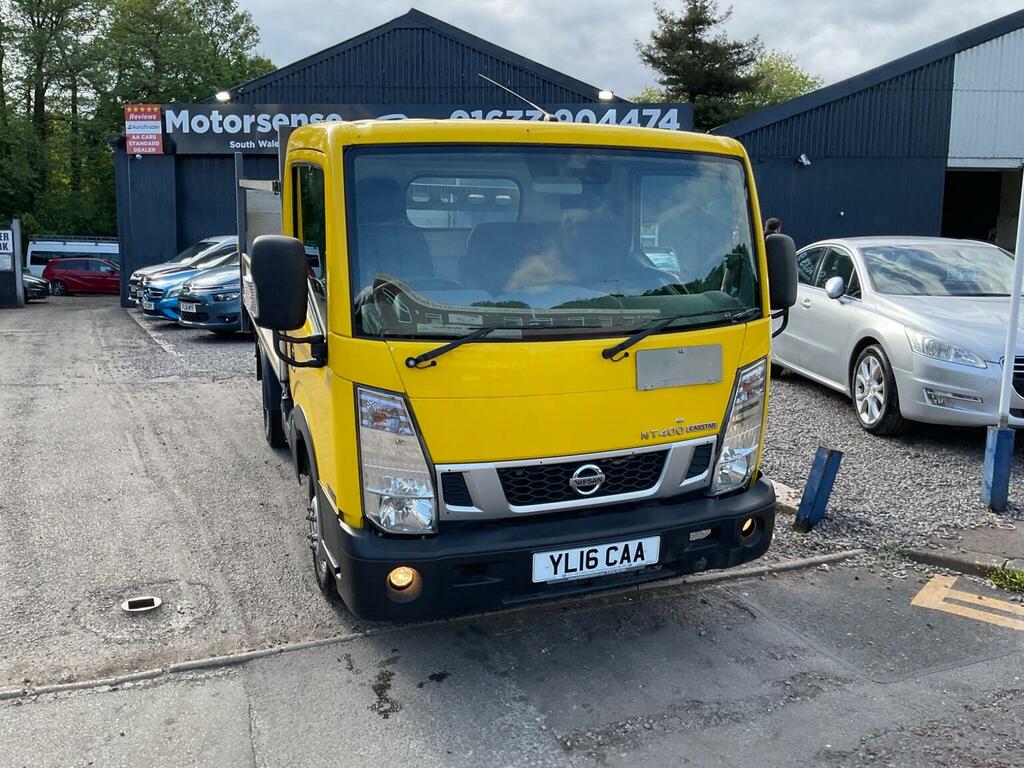 Nissan NT400 2.5L Null White #38