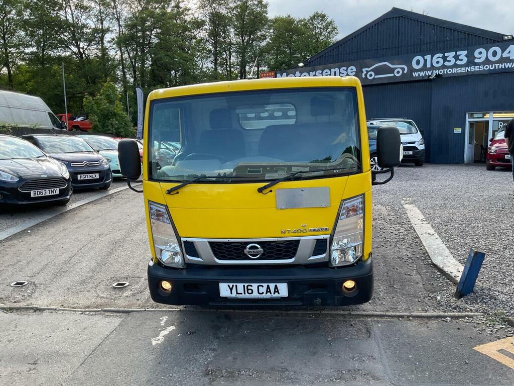 Nissan NT400 2.5L Null White #34