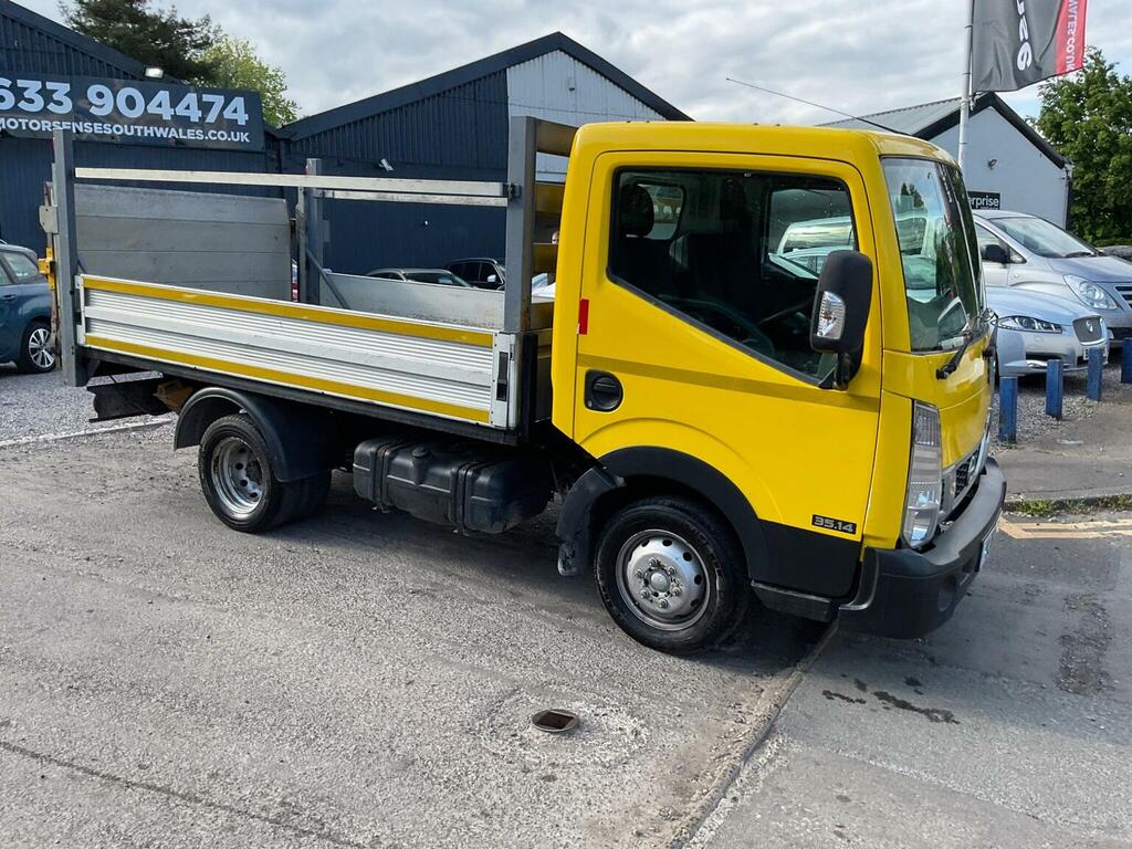 Nissan NT400 2.5L Null White #47