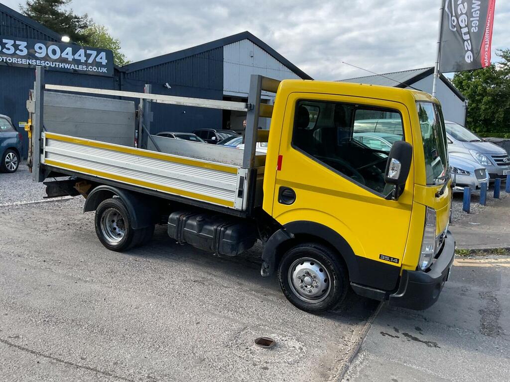 Nissan NT400 2.5L Null White #46