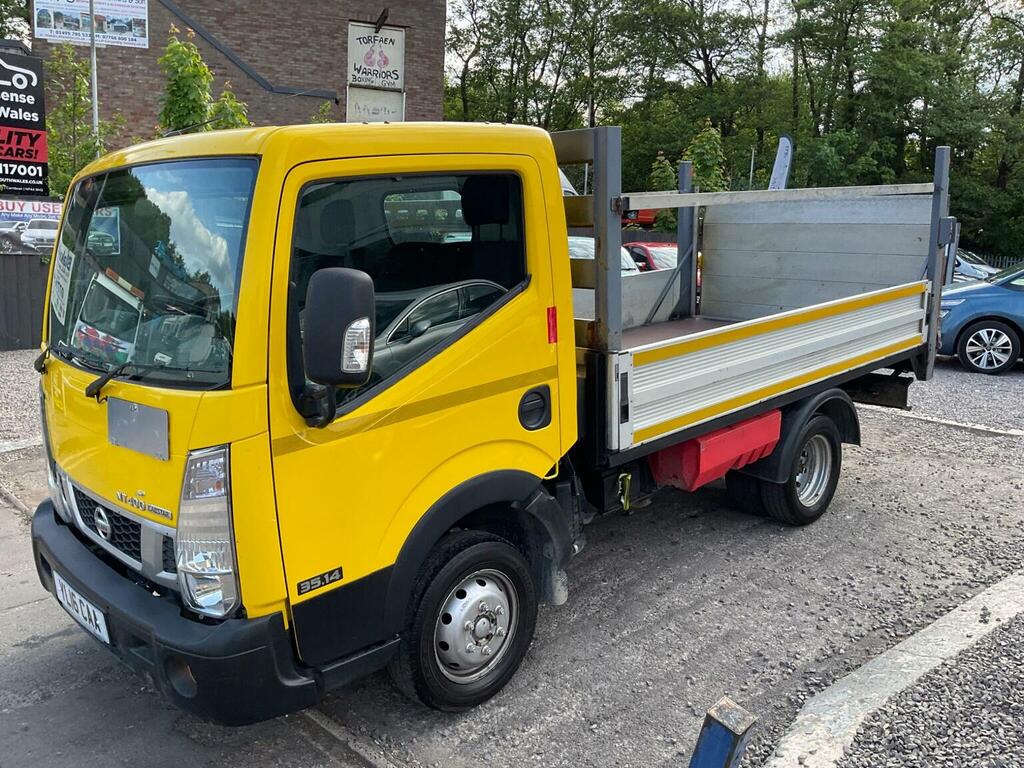 Nissan NT400 2.5L Null White #83
