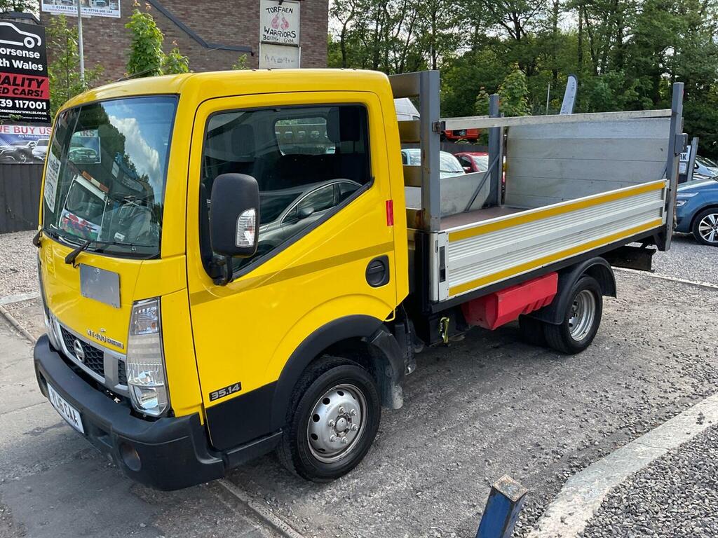 Nissan NT400 2.5L Null White #84