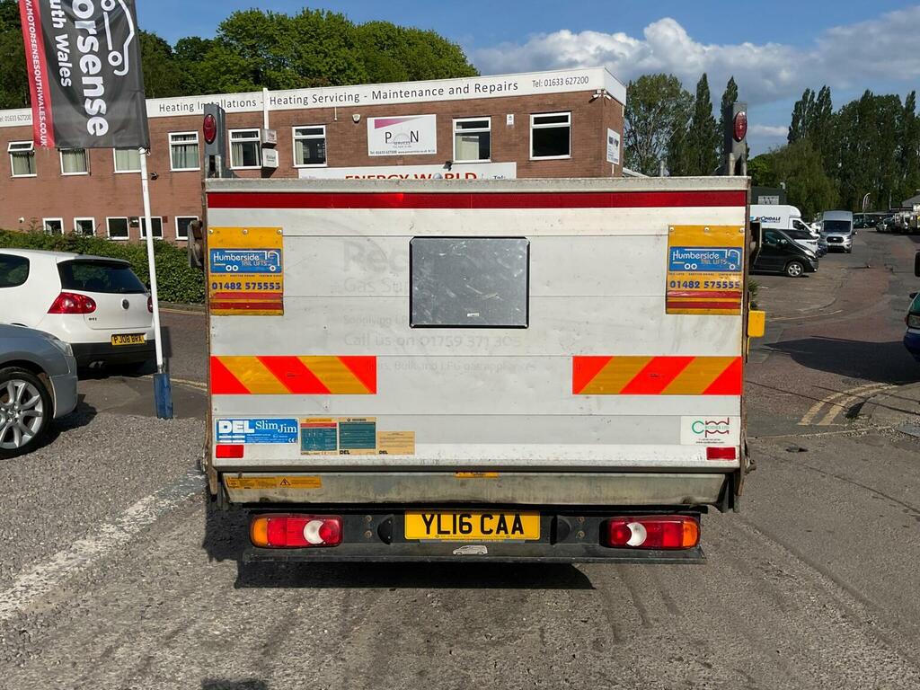 Nissan NT400 2.5L Null White #5