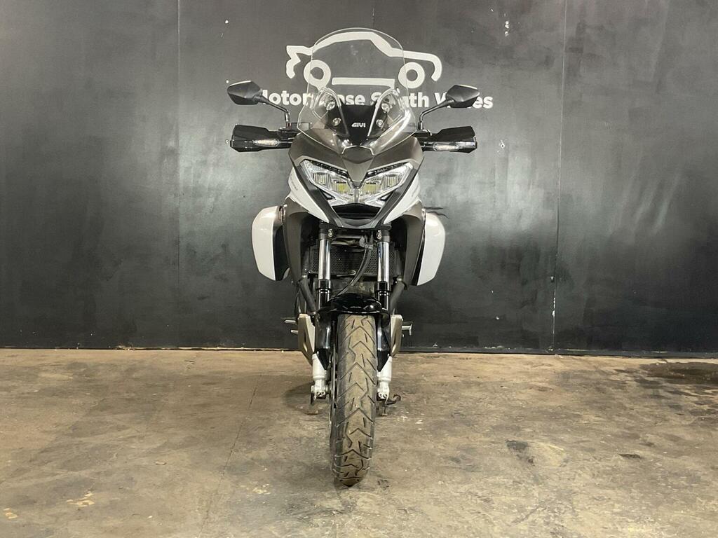 Honda  Crossrunner 800 HX65FWB White #4