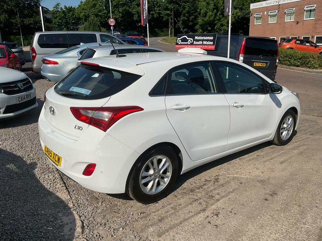 Hyundai I30 1.6 Crdi Blue Drive Se Nav Euro 6 S S EA65XCW White #4