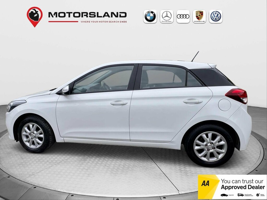Hyundai I20 1.2 Blue Drive Se Euro 6 Ss WG16XKX White #4