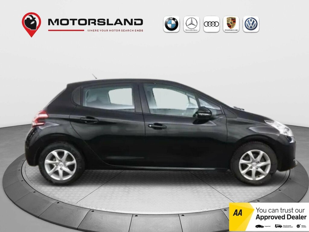 Peugeot 208 1.2 Vti Puretech Active Euro 5 WK64VSM Black #5