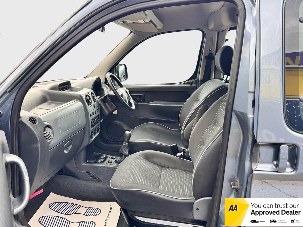 Peugeot Partner Escapade Grey #13