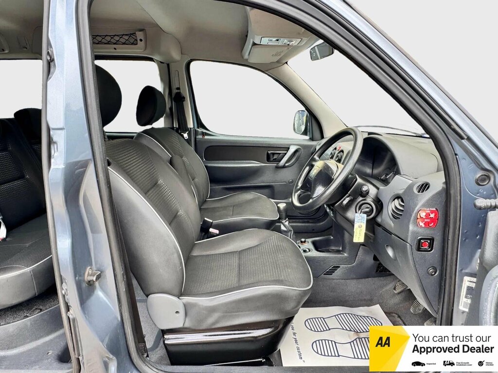 Peugeot Partner Escapade Grey #9