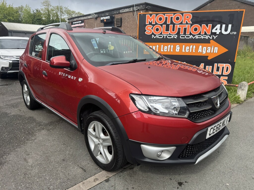 Dacia Sandero Stepway Hatchback 1.5 Stepway Laureate Dci 90 201666 Red