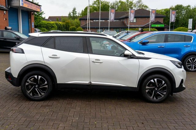 Peugeot 2008 2020 1.2 Puretech Allure Premium Suv Ea White #4